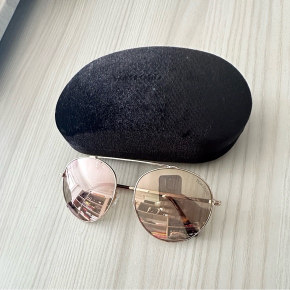 TOM FORD Sunglasses - Picture 9 of 10